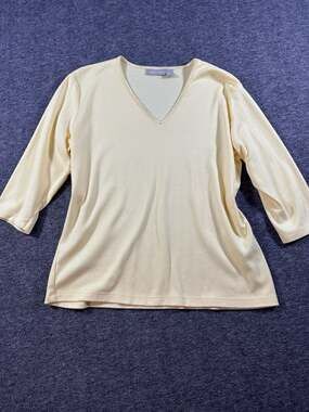 Nordstrom Women's L Pale Yellow V-Neck 3/4 Sleeve Ribbed Knit Top Cotton Rayon